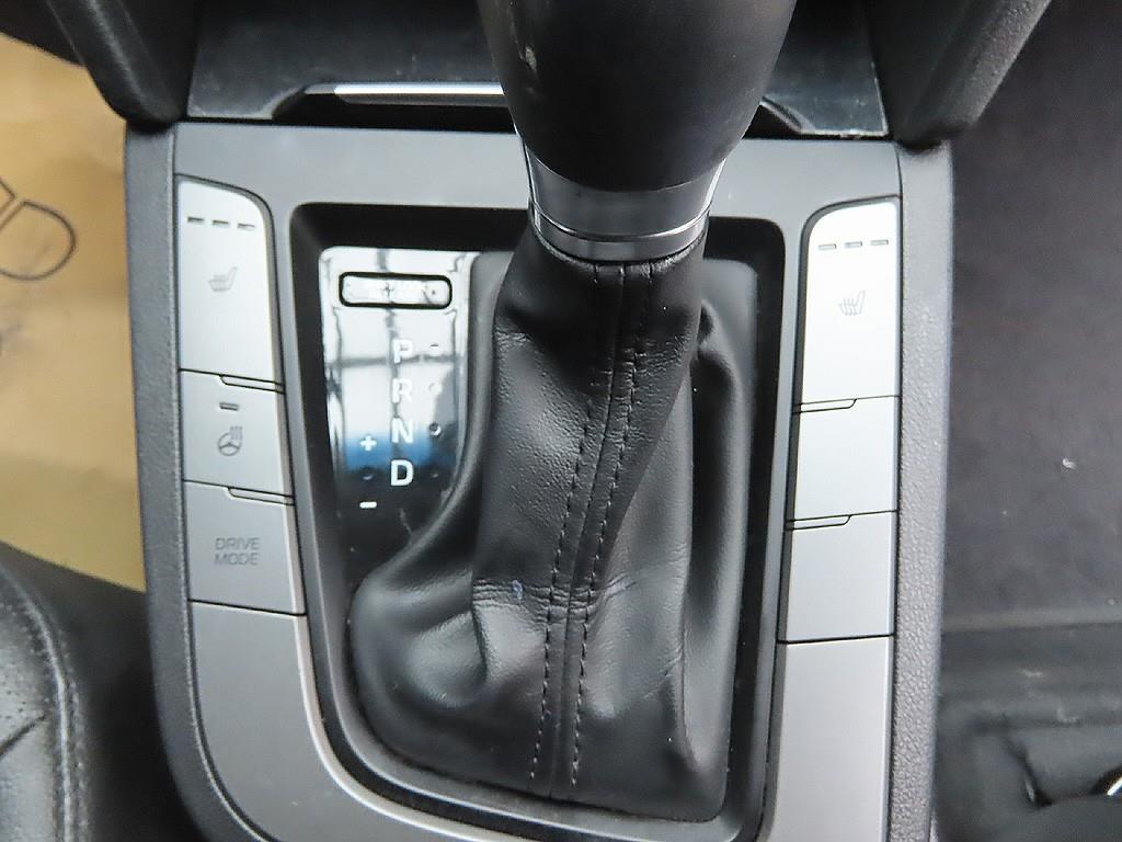 HYUNDAI Avante 2017 Blanco - Importación desde Corea - HF Imports Iquique - Foto 13