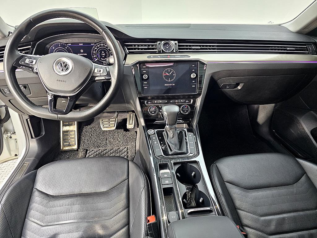 Volkswagen Arteon - Vista 5