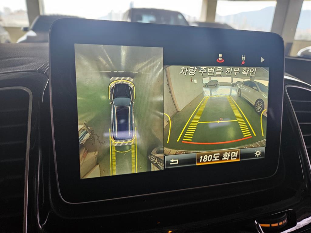 Mercedes Benz GLS Class - Vista 10