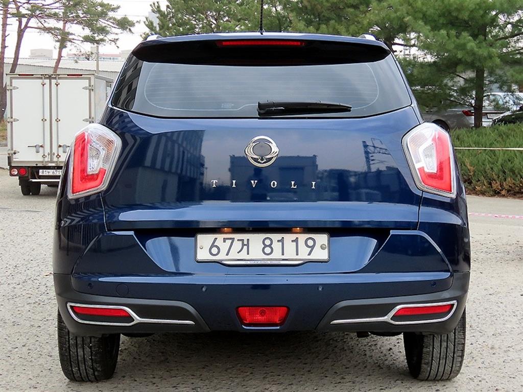 Ssangyong Tivoli - Vista 4