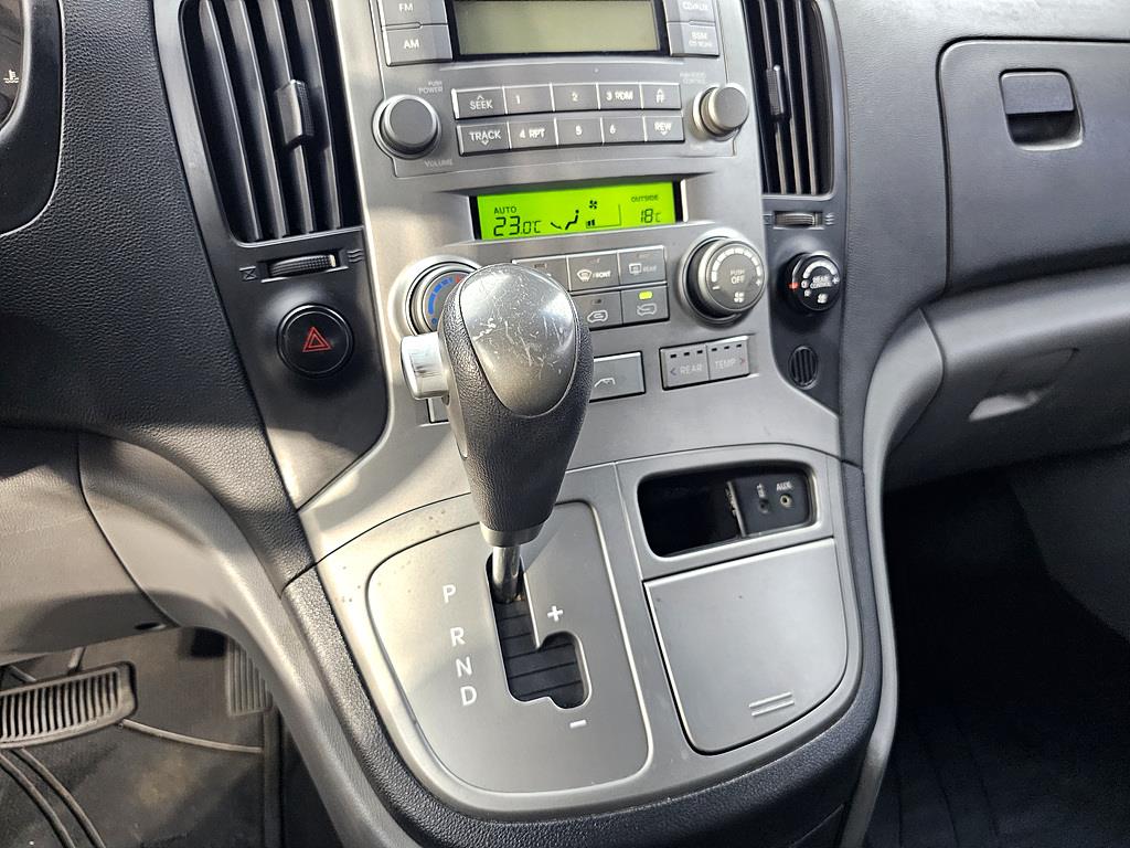 HYUNDAI Starex 2008 Plateado - Importación desde Corea - HF Imports Iquique - Foto 15