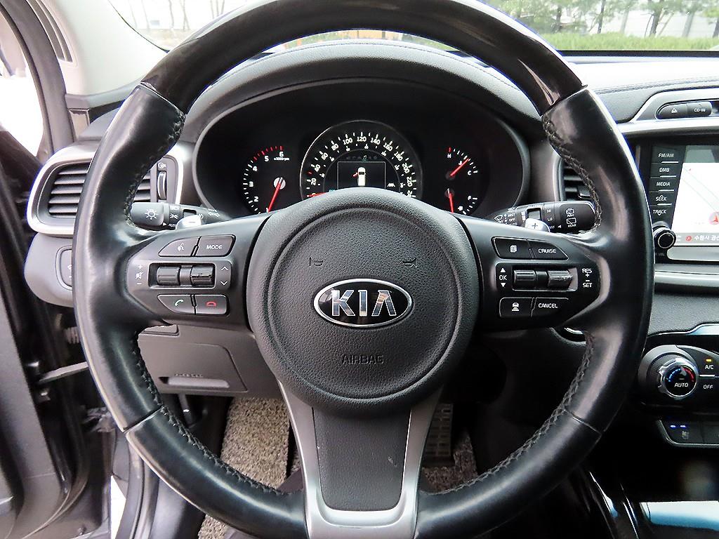KIA Sorento - Vista 8