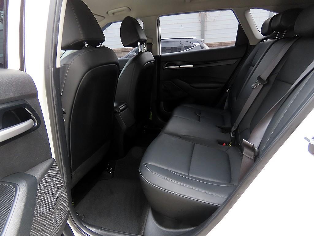 KIA Seltos - Vista 6