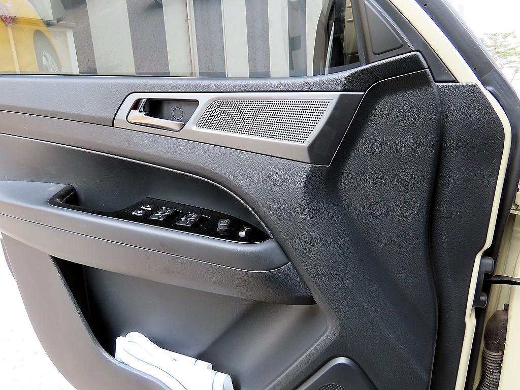 Ssangyong Rexton - Vista 11