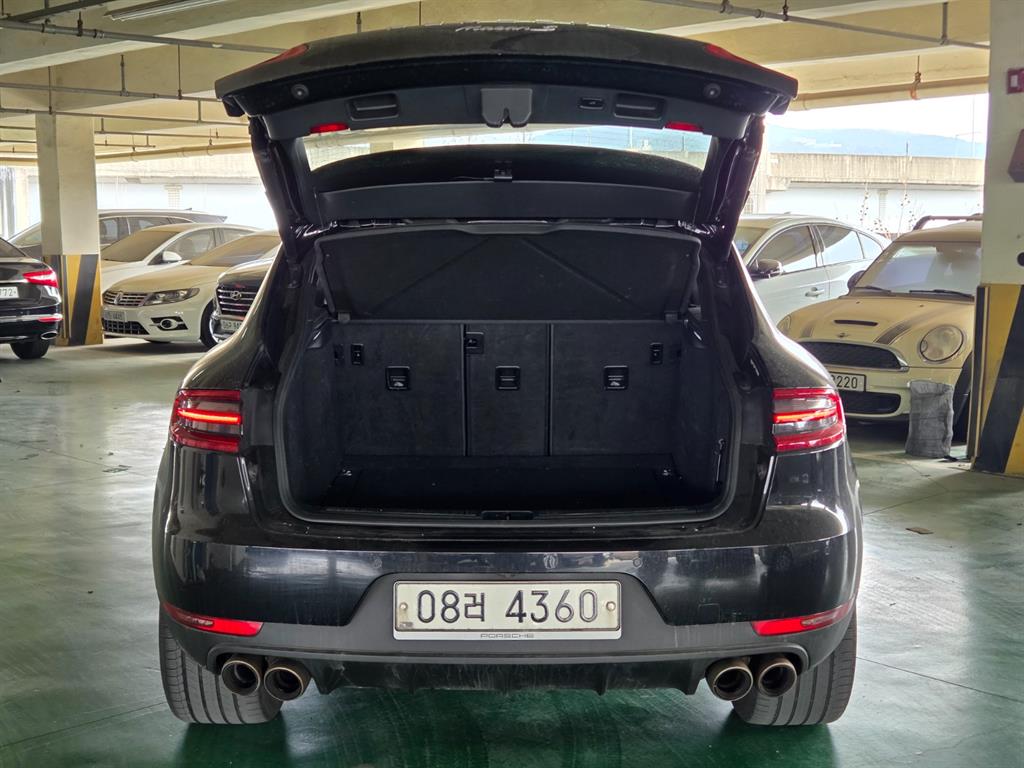 Porsche Macan 2017 Negro - Importación desde Corea - HF Imports Iquique - Foto 18