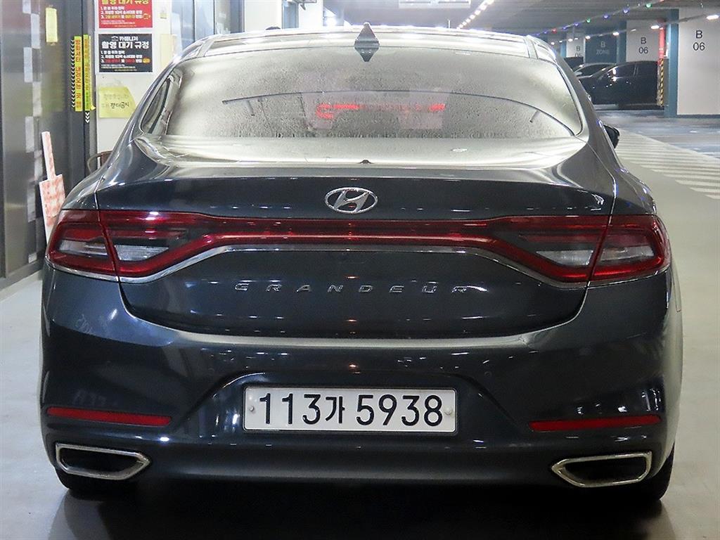 HYUNDAI Grandeur - Vista 5