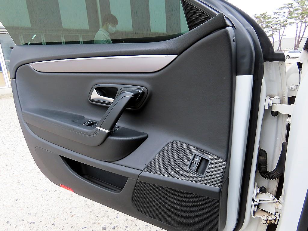 Volkswagen CC - Vista 11