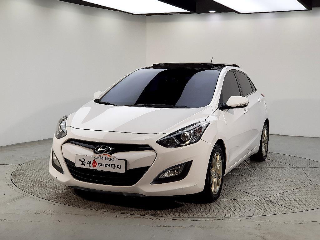 HYUNDAI i30 2014 Blanco - Importación desde Corea - HF Imports Iquique - Foto 1