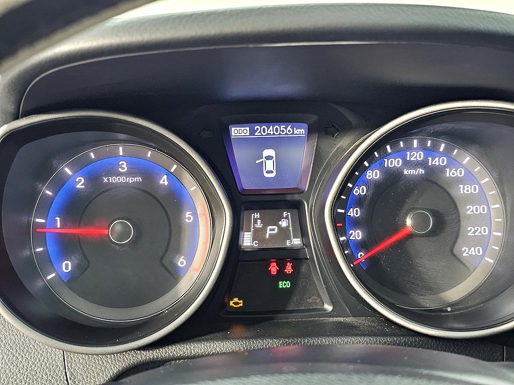 HYUNDAI i30 - Vista 7