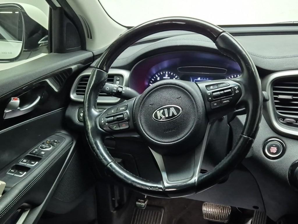 KIA Sorento - Vista 9