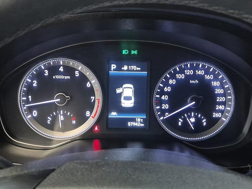 HYUNDAI Grandeur - Vista 6