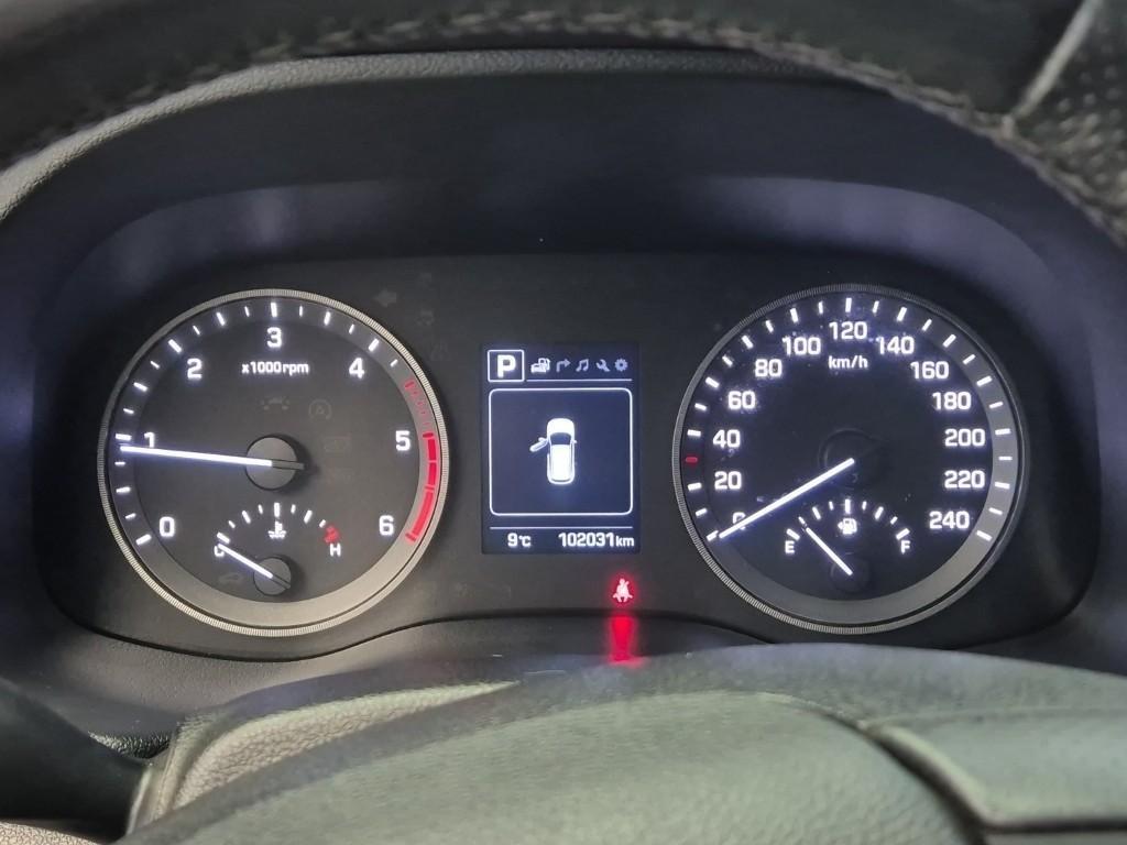 HYUNDAI Tucson - Vista 6