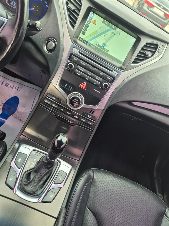 HYUNDAI Grandeur 2015 Negro - Importación desde Corea - HF Imports Iquique - Foto 13