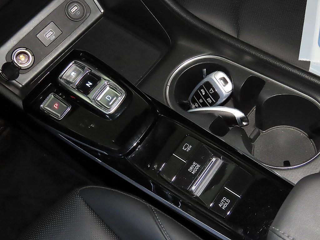 HYUNDAI Sonata - Vista 12