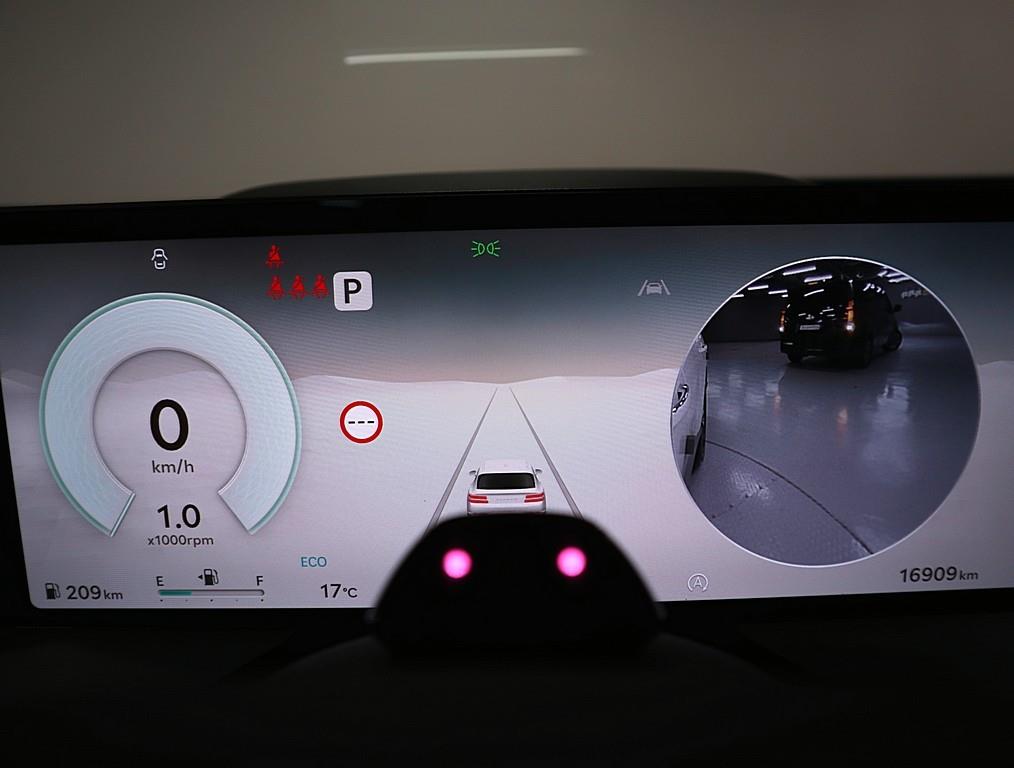 Genesis GV80 - Vista 7