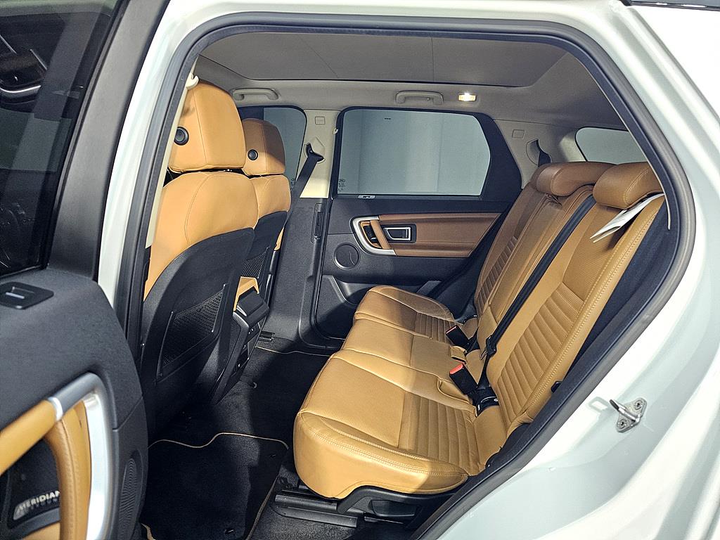 Land Rover Discovery Sports - Vista 9