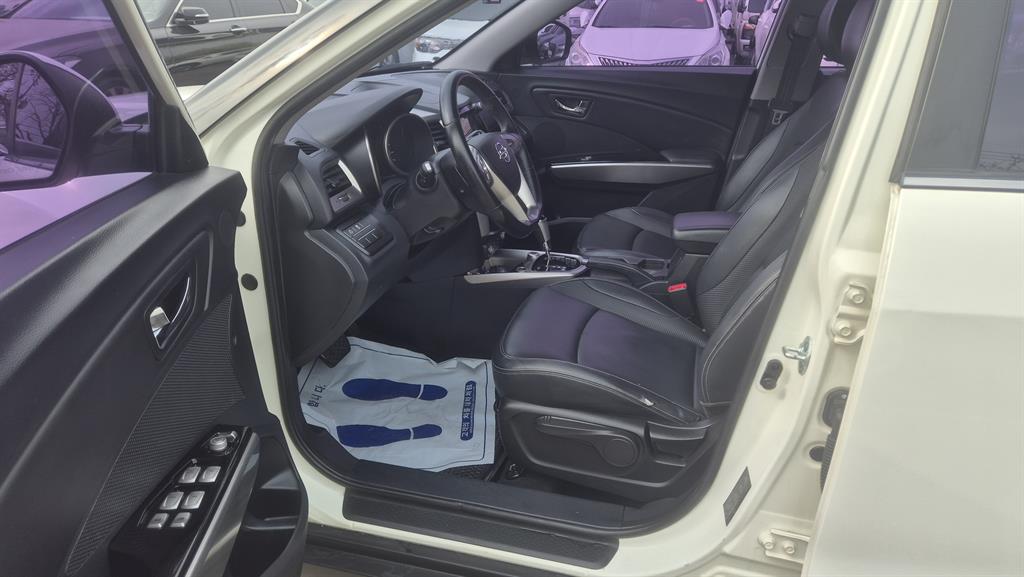 Ssangyong Tivoli - Vista 11