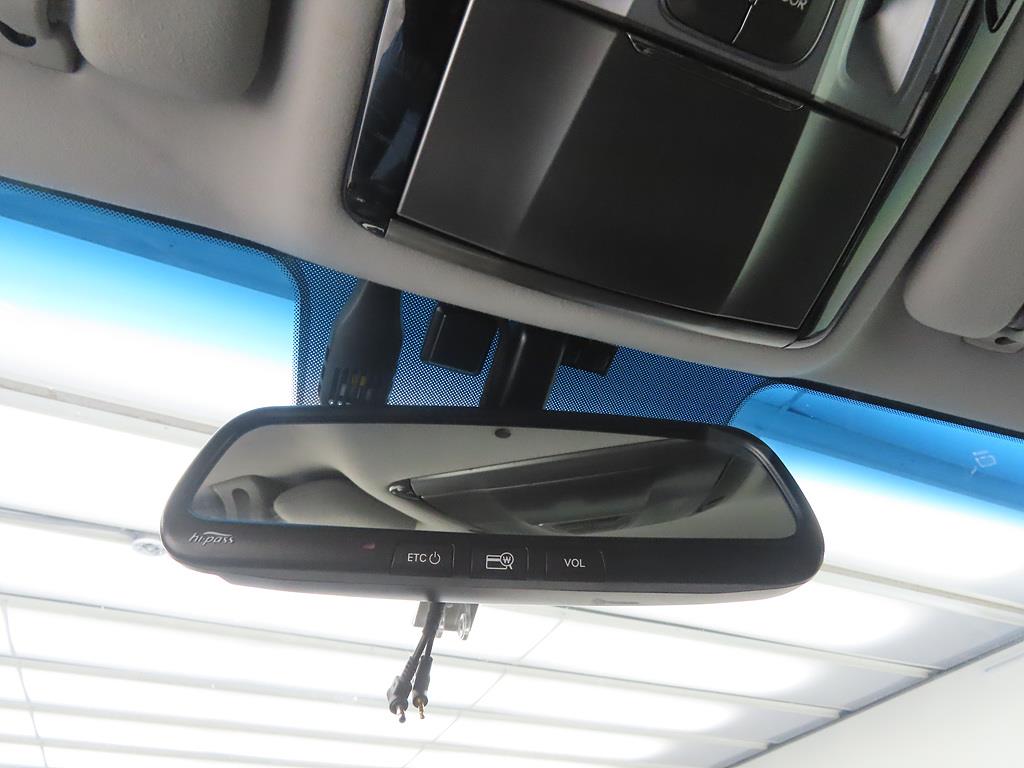 HYUNDAI Grandeur - Vista 12