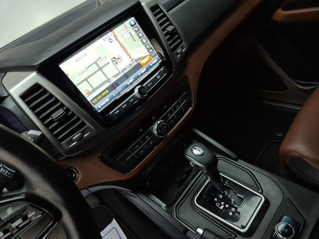 Ssangyong Rexton - Vista 10