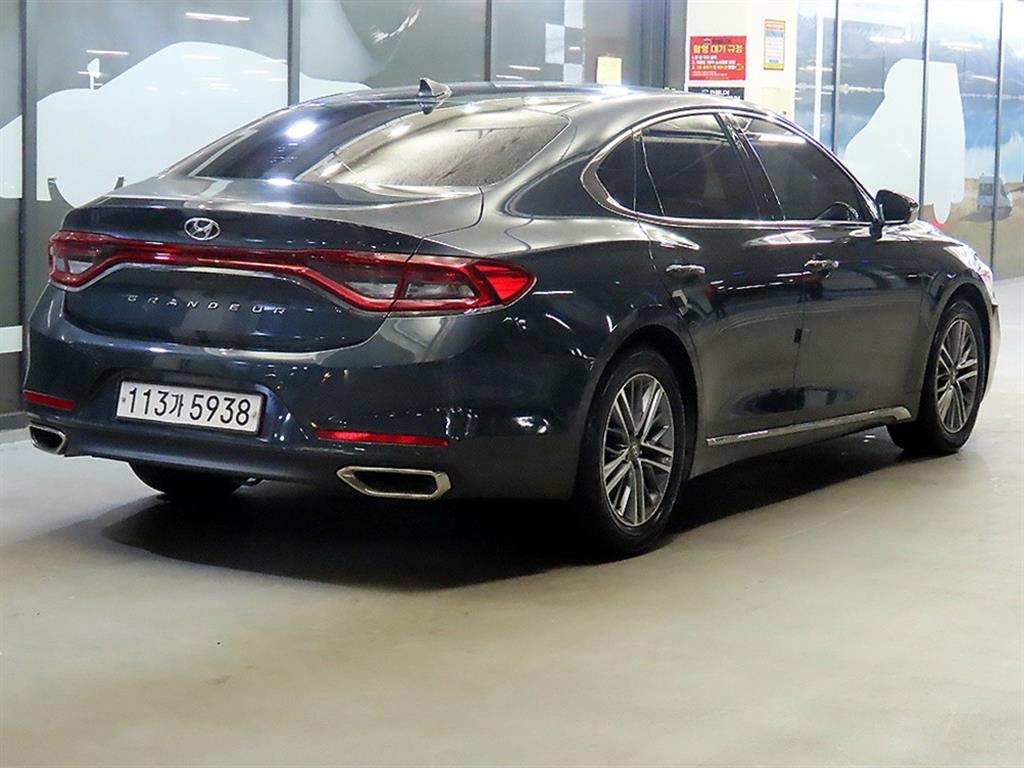 HYUNDAI Grandeur - Vista 4