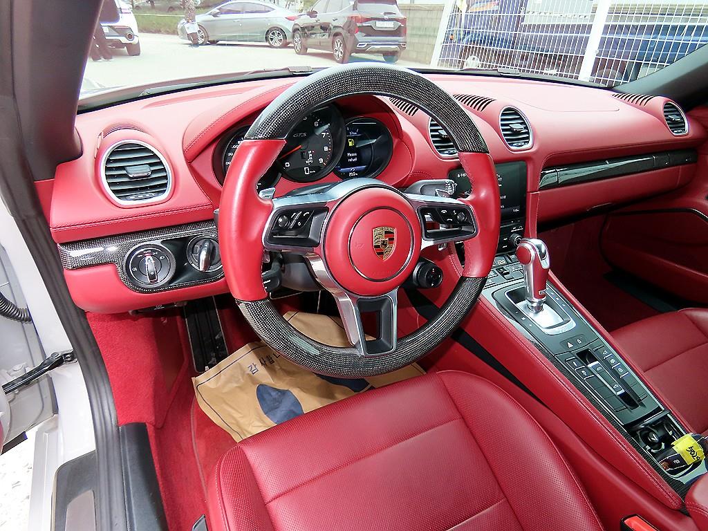 Porsche 718 - Vista 10