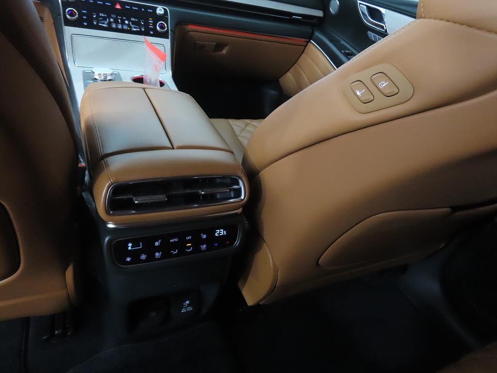 Genesis GV80 - Vista 12