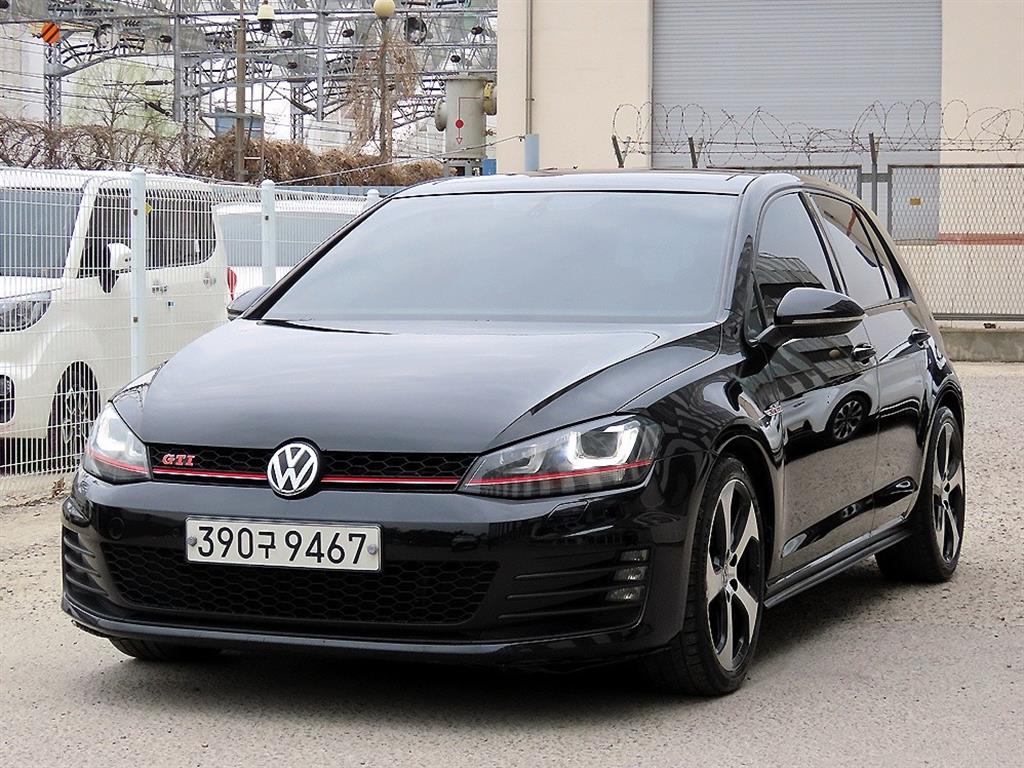 Volkswagen Golf - Vista 2