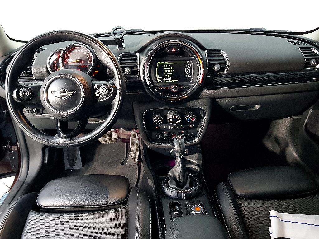 Mini Clubman - Vista 5