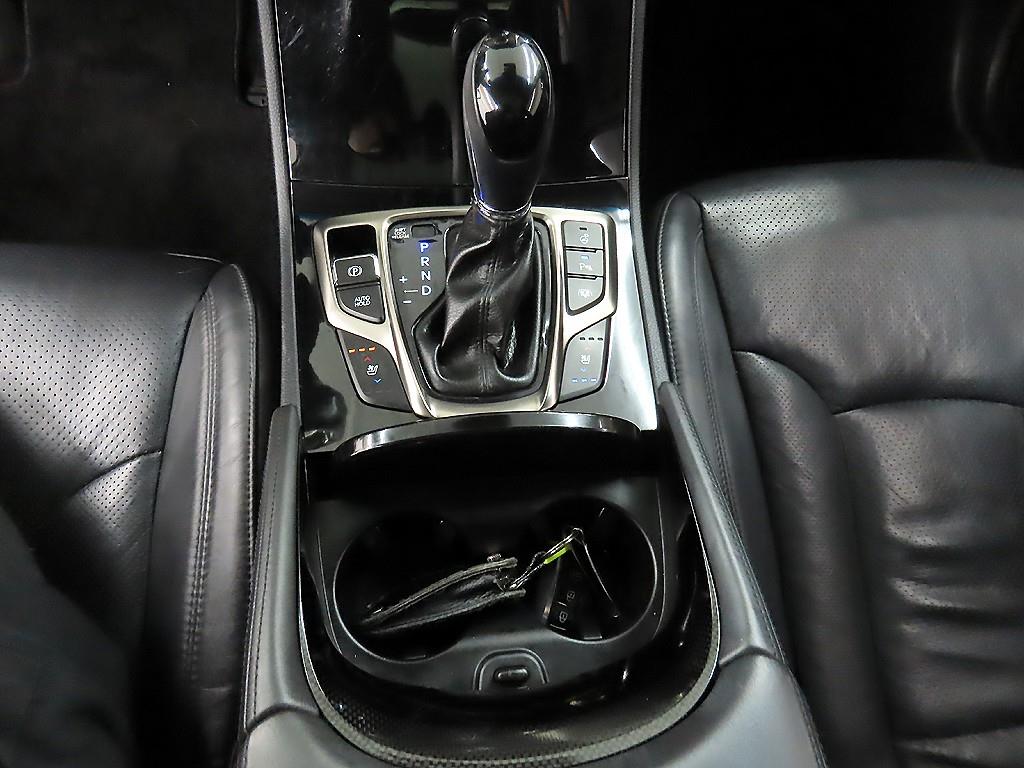 HYUNDAI Grandeur - Vista 10