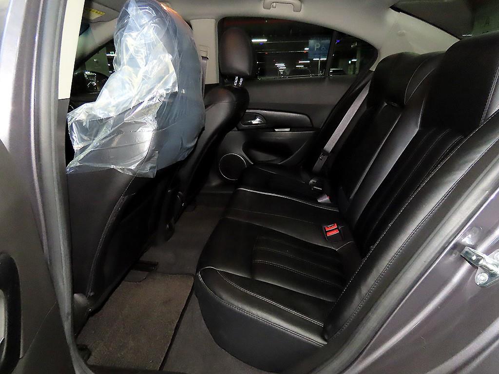 Chevrolet Cruise - Vista 7