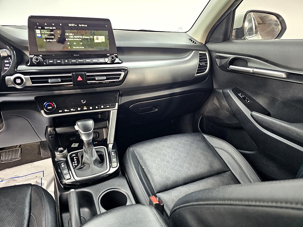 KIA Seltos - Vista 10