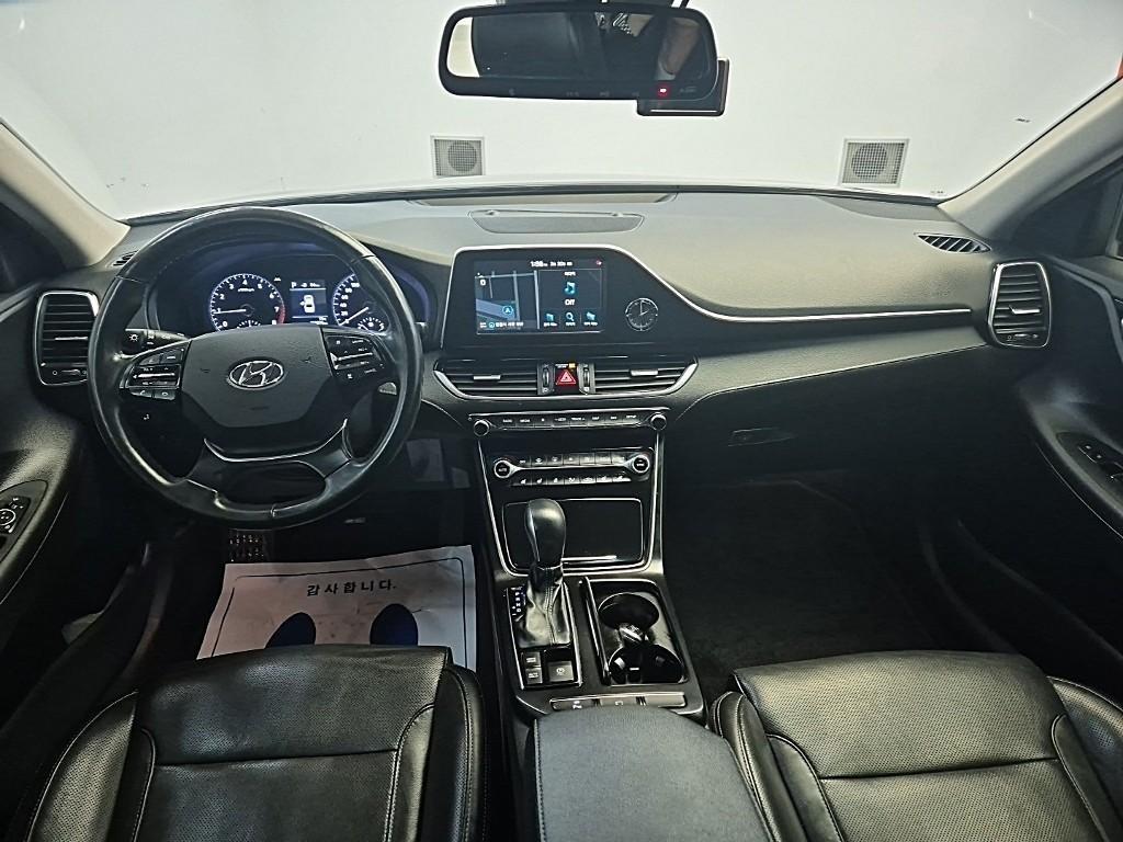 HYUNDAI Grandeur - Vista 7