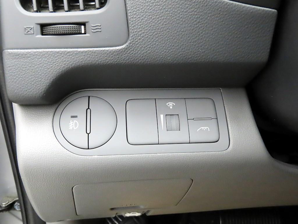 HYUNDAI Starex - Vista 12