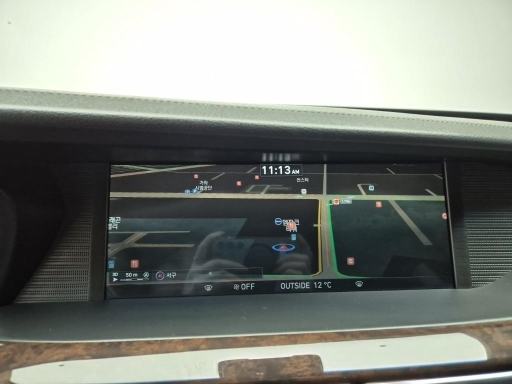 Genesis EQ900 - Vista 10