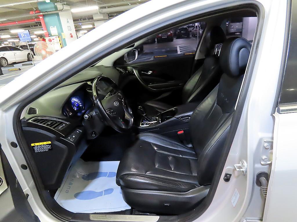 HYUNDAI Grandeur - Vista 6