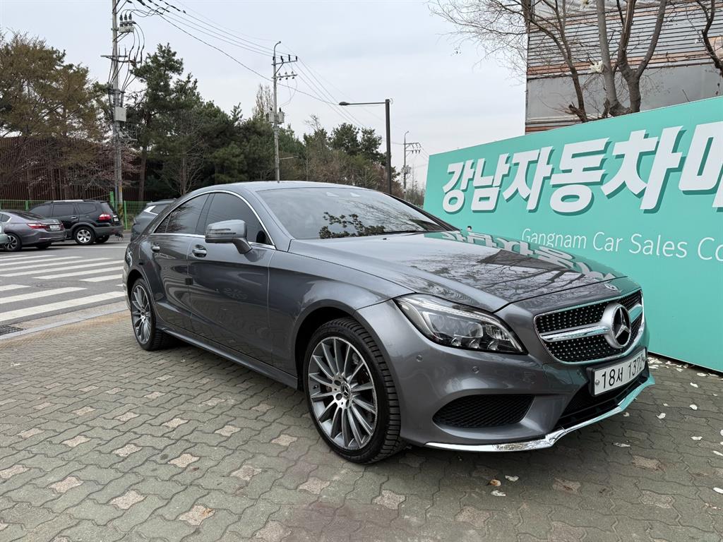 Mercedes Benz CLS Class - Vista 2