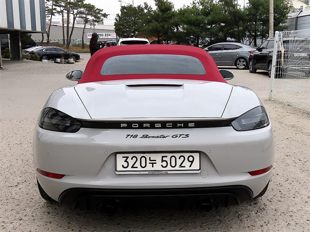 Porsche 718 - Vista 4