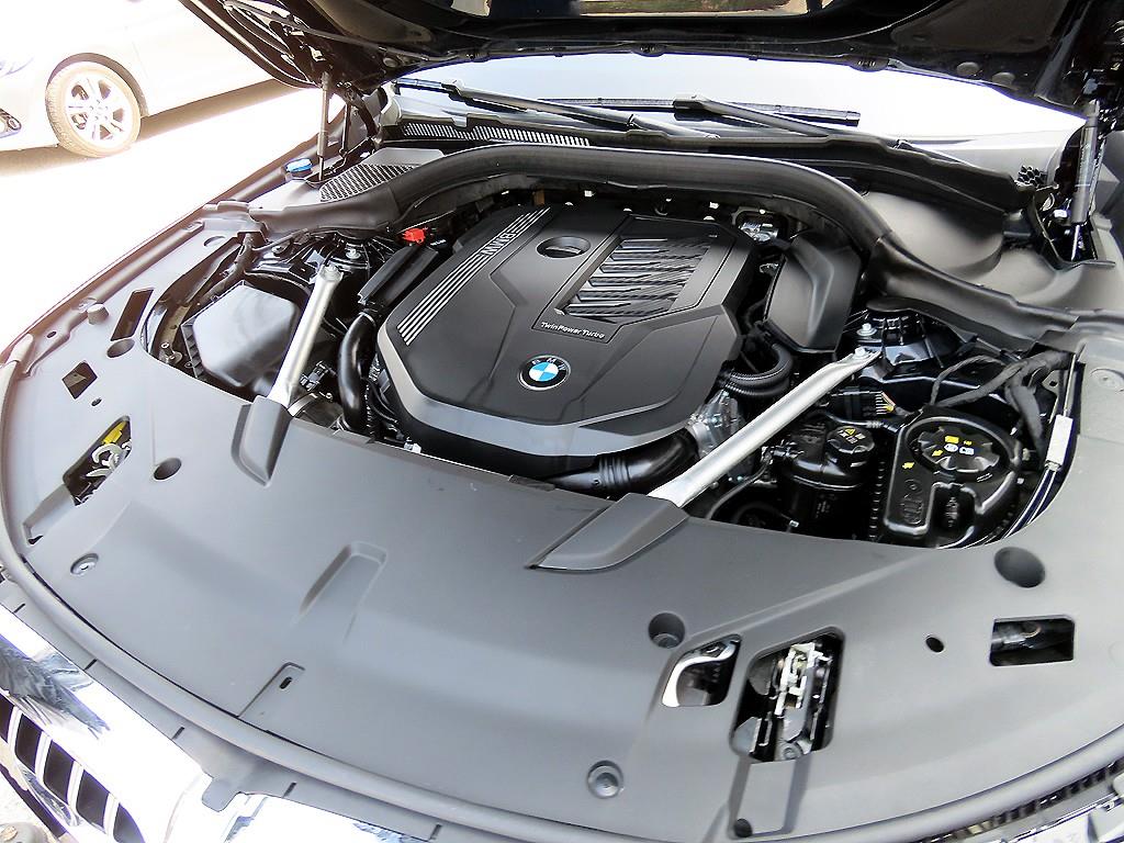 BMW Gran Turismo 2024 Negro - Importación desde Corea - HF Imports Iquique - Foto 19