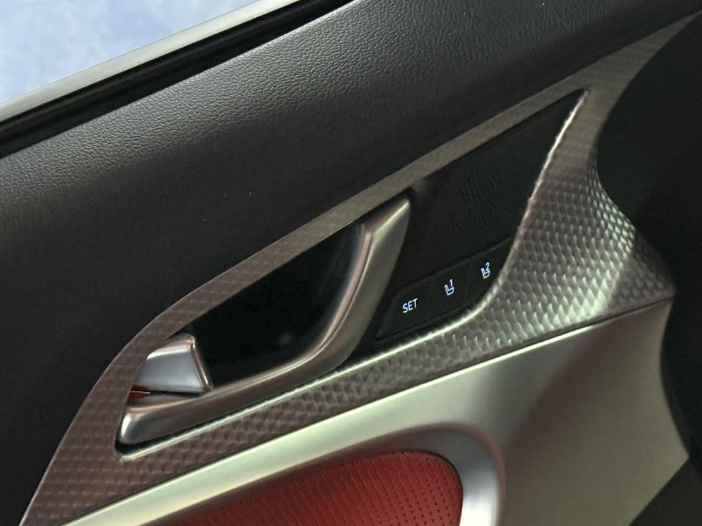 Genesis G70 - Vista 9