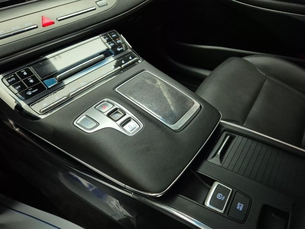 HYUNDAI Grandeur - Vista 8