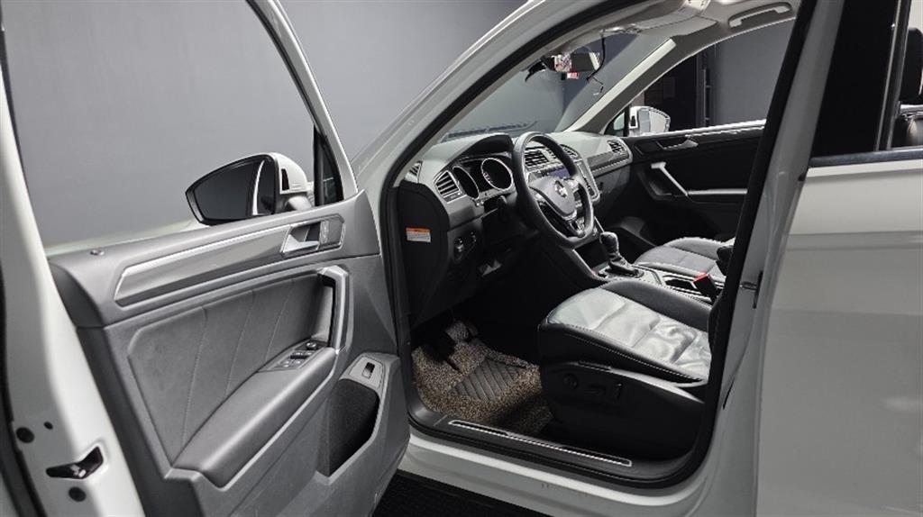 Volkswagen Tiguan - Vista 9
