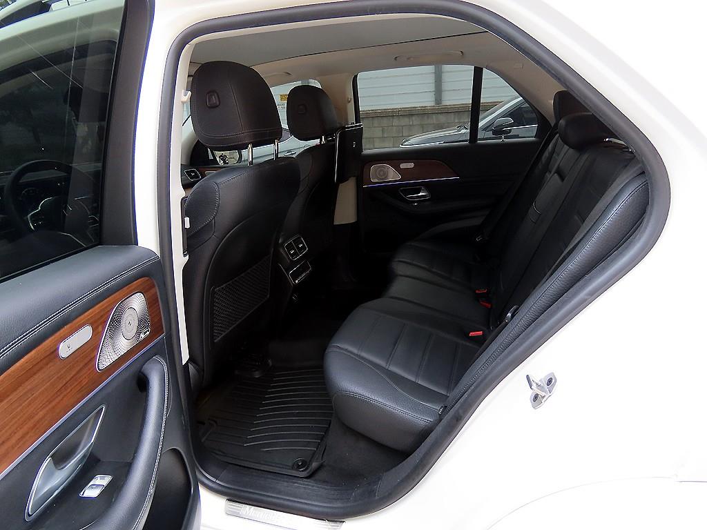 Mercedes Benz GLE Class - Vista 6