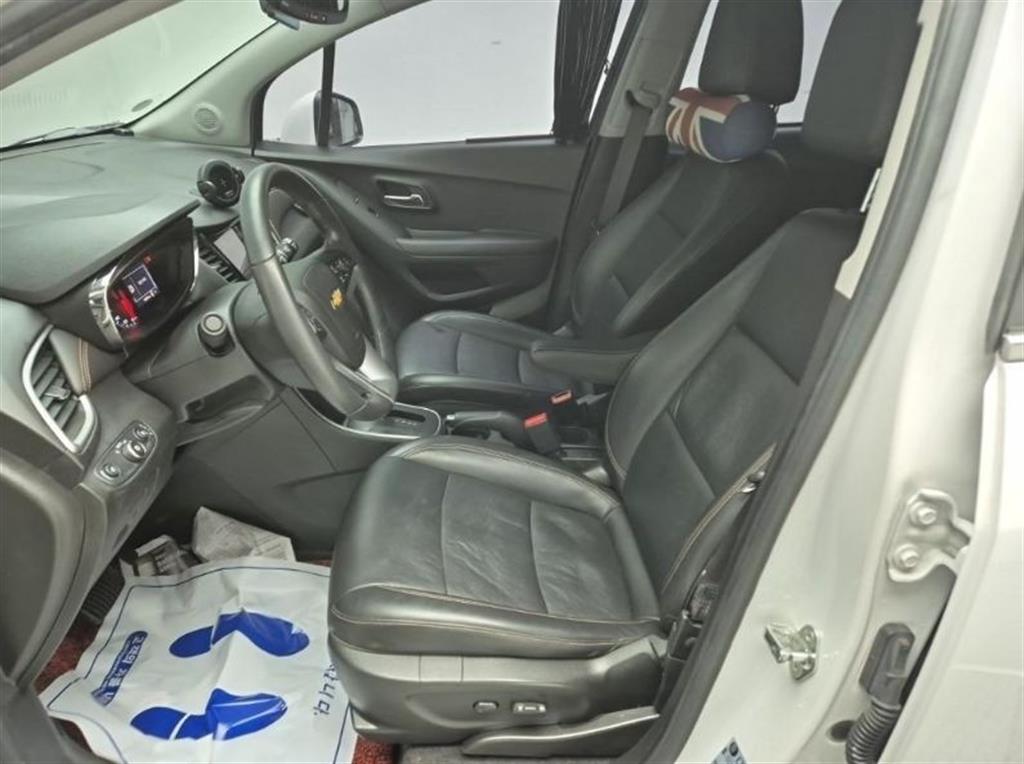 Chevrolet Trax - Vista 11