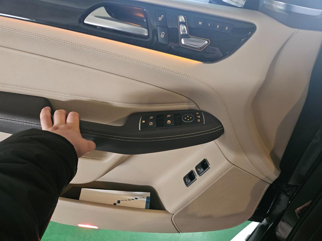 Mercedes Benz GLS Class 2017 Negro - Importación desde Corea - HF Imports Iquique - Foto 16