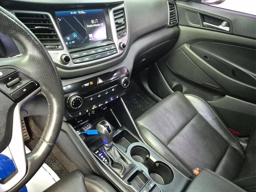 HYUNDAI Tucson - Vista 10