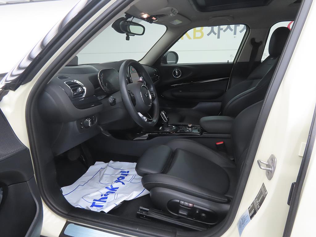 Mini Clubman - Vista 5