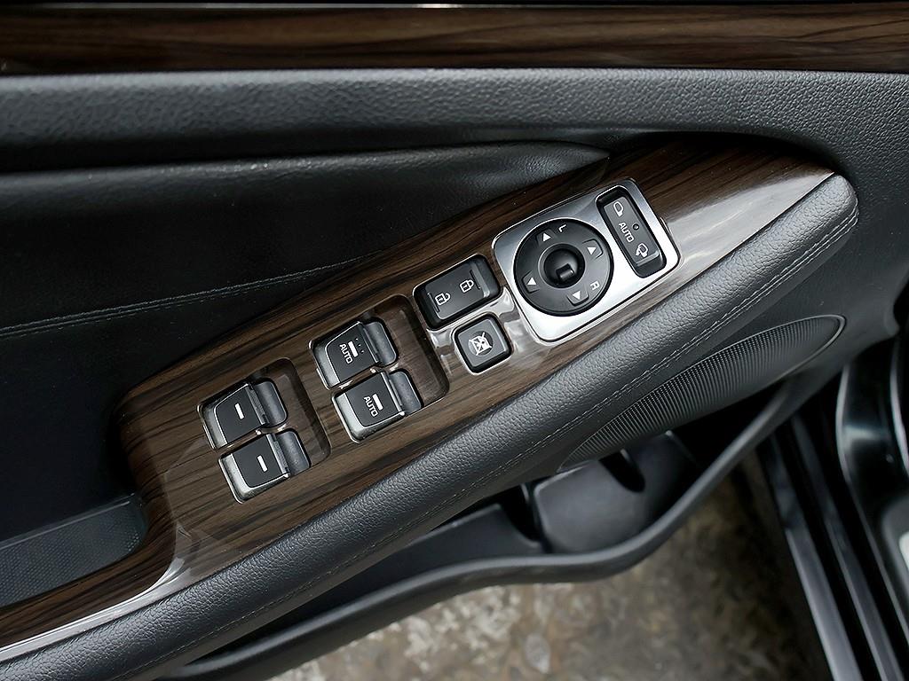 KIA K7 2015 Negro - Importación desde Corea - HF Imports Iquique - Foto 13