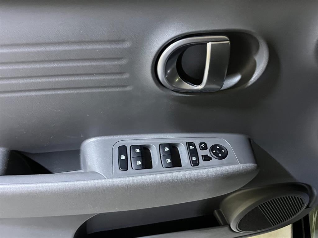 HYUNDAI Casper - Vista 12