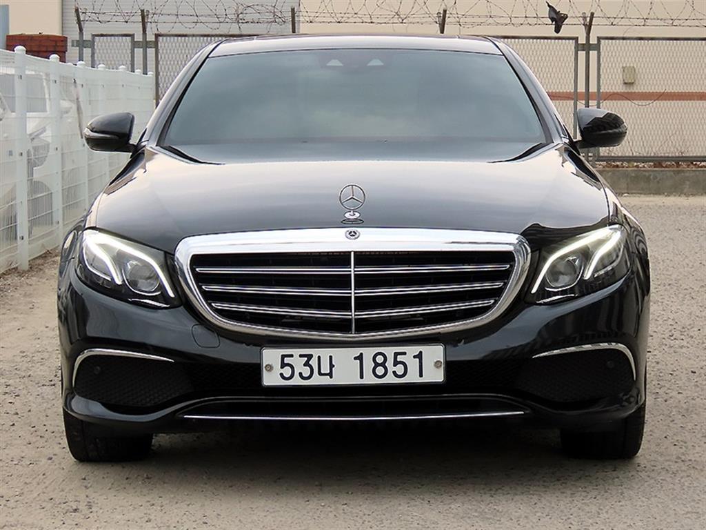 Mercedes Benz E class 2018 - Importación desde Corea - HF Imports Iquique - Foto 1