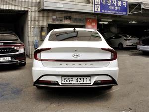 HYUNDAI Sonata - Vista 6